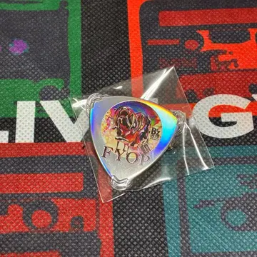 B'z FYOP 가챠가챠 피크 배지