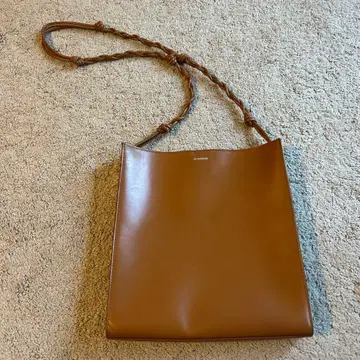 질샌더 가죽 숄더백 태슬 미디엄