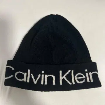 Calvin Klein 블랙 니트 모자