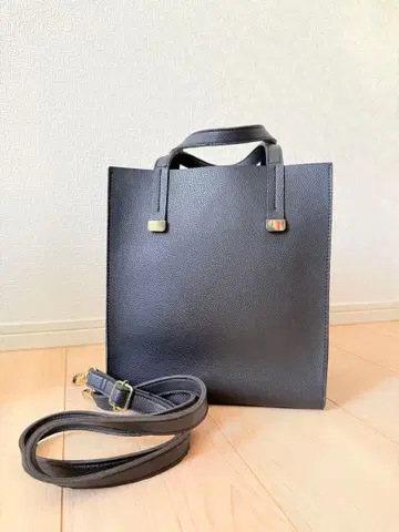 [할인] 블랙 스트랩 토트백 L 사이즈 (에코 메루카리 희망)
