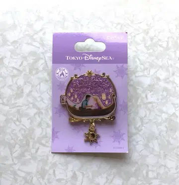 새상품 도쿄디즈니씨 라푼젤 핀 배지
