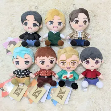 [ BTS Dynamite ] TinyTan 앉은 봉제 인형 컴프