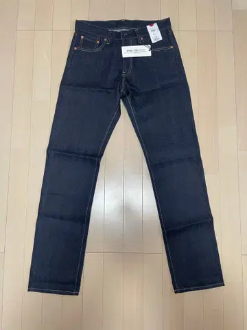 유니클로 스트레이트 청바지 셀비치 데님 30인치 76cm 빨간 귀 미사용