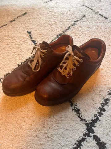 CAMPER 브라운 가죽 스니커즈