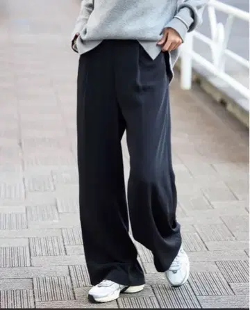 [미사용 새상품] 슬로브 이에나 턱 와이드 이지 팬츠 드레이프감 팬츠