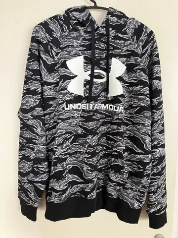 언더아머 후드티