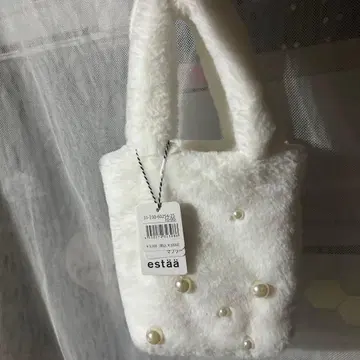 estaa 화이트 퍼 핸드백, 머플러