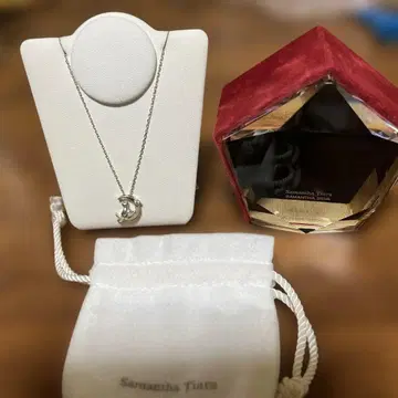 사만다 티아라 고양이와 달 모티브 목걸이 실버 각인 있음