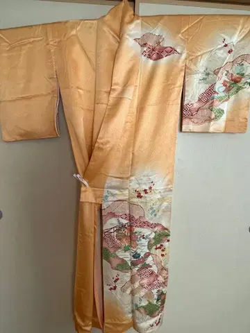 호몬기 오렌지 꽃무늬 자수