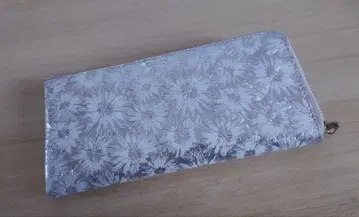 FUSI FERMALLE 꽃무늬 장지갑