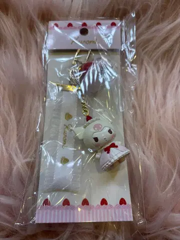 산리오 딸기 휘핑 케이크 시리즈 키링 쿠로미