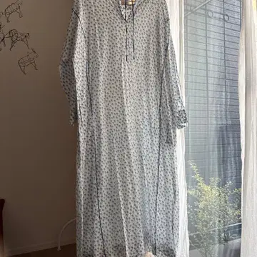 아츠앤사이언스 블루 파이핑 꽃무늬 롱 셔츠 원피스