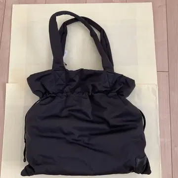 미사용 새상품 (택 포함) ANNA SUI 블랙 토트백