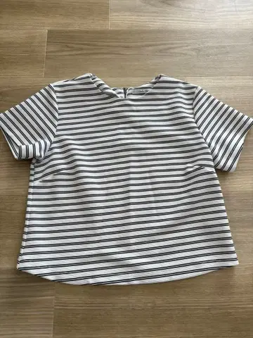 어반 리서치 스트라이프 반팔 T셔츠 백지퍼