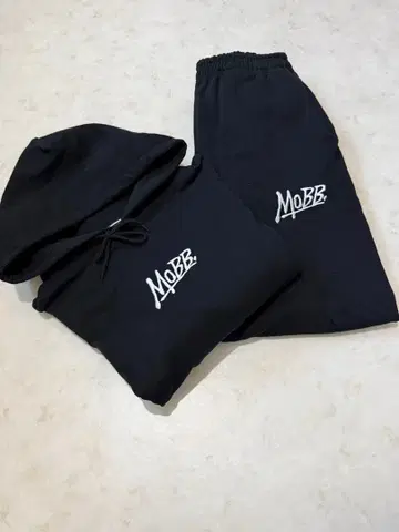 MOBB 로고 맨투맨 셋업