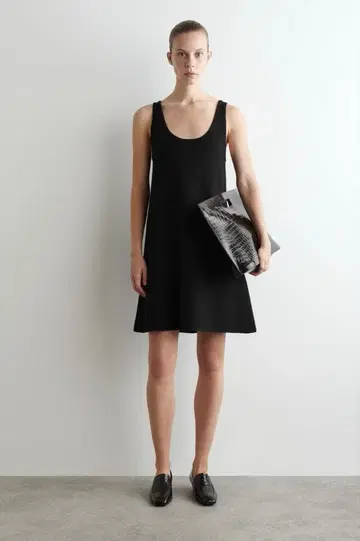 COS 보일 울 A라인 미니 드레스