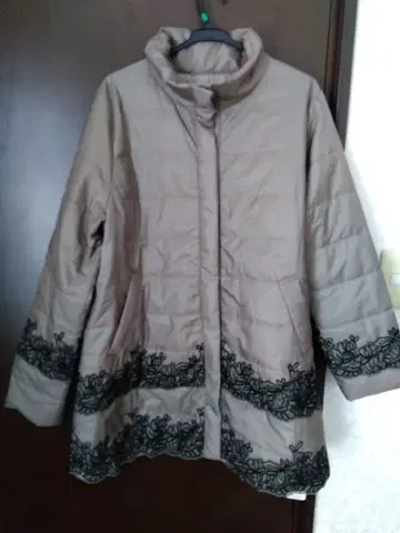 미사용 새상품 디노스 마 컬렉션 코트 3L 사이즈