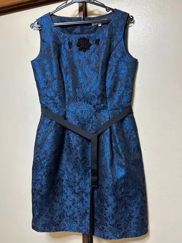 꽃무늬 (라메) 슬리브리스 드레스 40