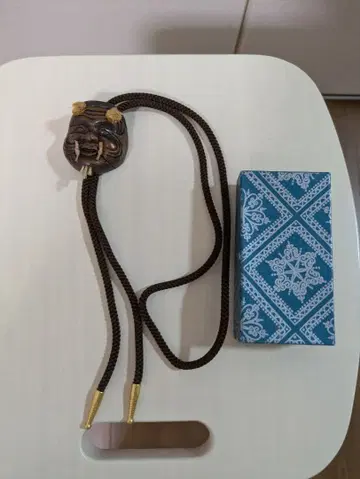 루프 타이 노멘 니큐 작