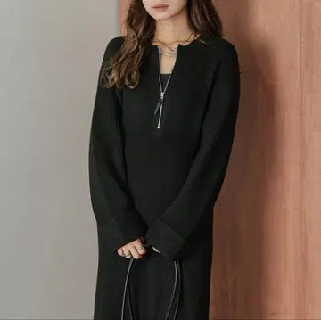 리브 니트 원피스 드롭 숄더 롱 하프 지퍼 리브 니트 블랙