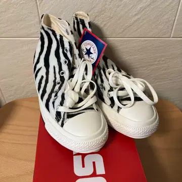 새상품 컨버스 올스타 ZEBRAFUR HI 24.0