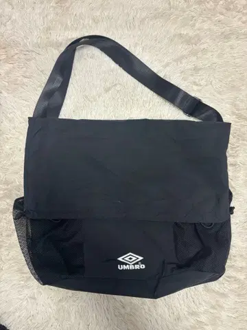 UMBRO 나일론 숄더백