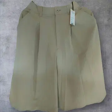 그레이스 콘티넨탈 플레어 하프 팬츠