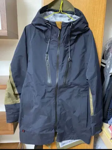 BRIEFING 마운틴 후드티 M 블랙/카키