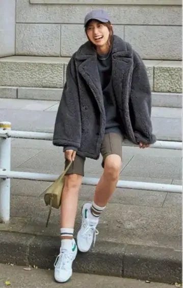 HAUNT 보아 코트 (Dark Grey) 36 사이즈