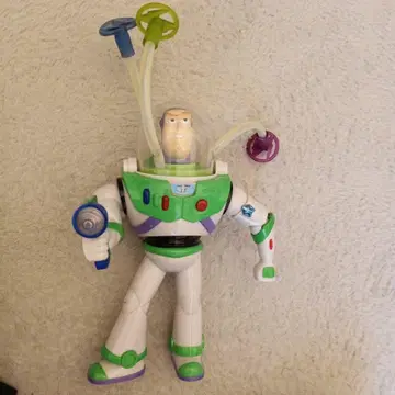 버즈 라이트이어 액션 피규어