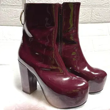 [ 새상품급 ] 카토 미리아 에나멜 부츠 통굽 11cm