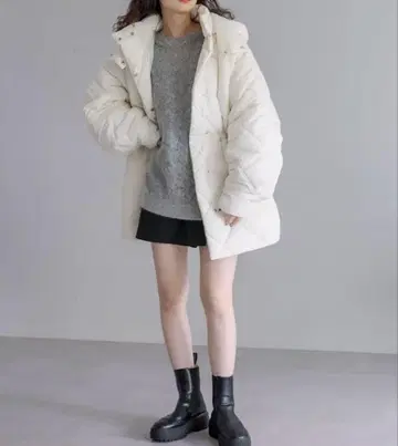 화이트 다운 자켓