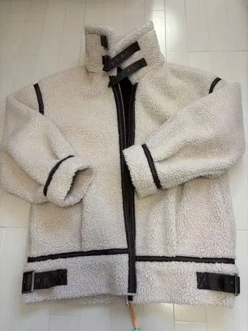 Chico 플라이트 무스탕 보아 자켓