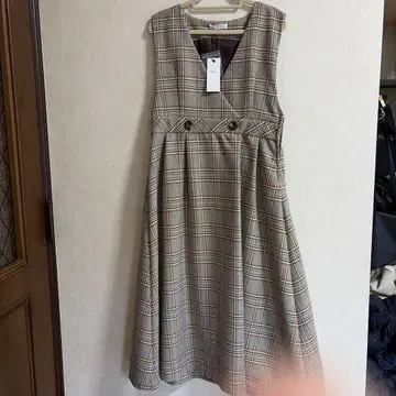 미사용 새상품 MIIA 미아 점퍼 스커트