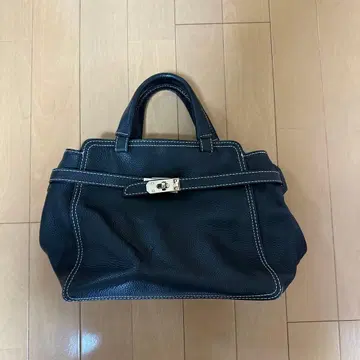 CACHELLE 블랙 핸드백