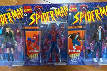 마블 레전드 스파이더맨 그웬 스테이시 피터 파커