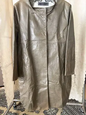 귀여운! 올리브 그린 램 가죽 코트