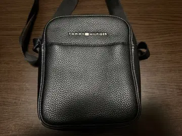 TOMMY HILFIGER 블랙 숄더백