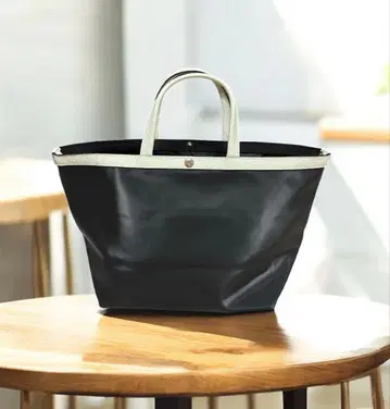 BreathTOPKAPI 탑카피 모토카리야 유이카 콜라보 A4 토트 백