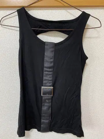 Na+h 슬리브리스 티셔츠