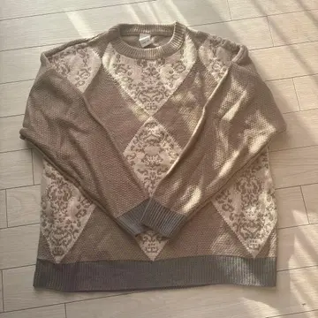 베이지 다이아몬드 패턴 니트 M