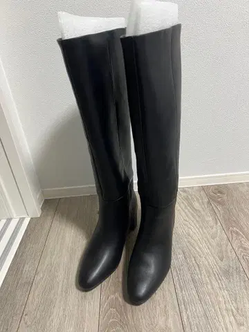 블랙 롱 부츠 슬림 핏 힐 7cm