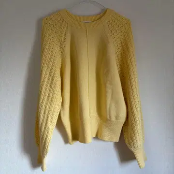 [ 비품 ] LOWRYSFARM 로리즈팜 옐로우 컬러 니트