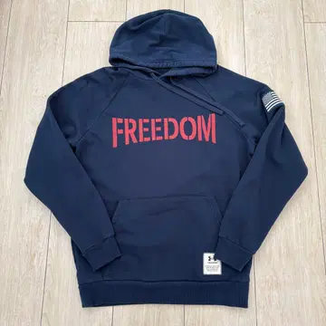 새상품급 언더아머 FREEDOM 속기모 후드티 US S 사이즈