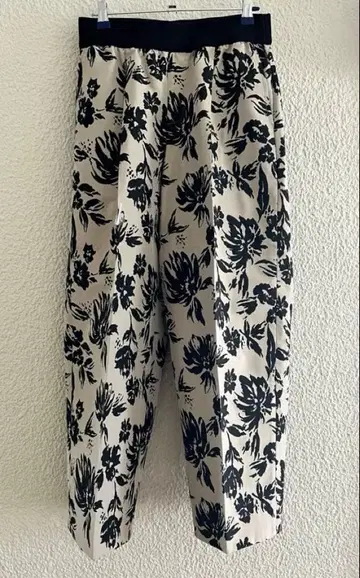 Number M 와이드 팬츠 (Beams)