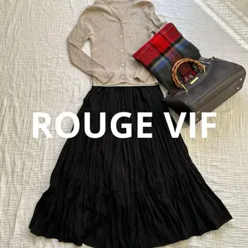 ROUGE VIF 롱 플리츠 스커트