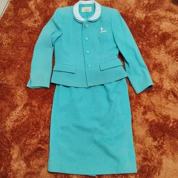 AZABU 인터내셔널 마기 구매 스카이블루 카라 부착 스커트 셋업