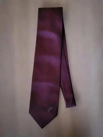 lion 버건디 넥타이