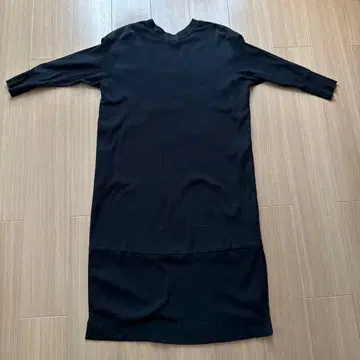 토도로키 세츠코 씨의 BIWACOTTON 블랙 롱 원피스 7부 소매