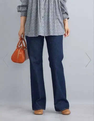 SHIPS 세미 플레어 데님